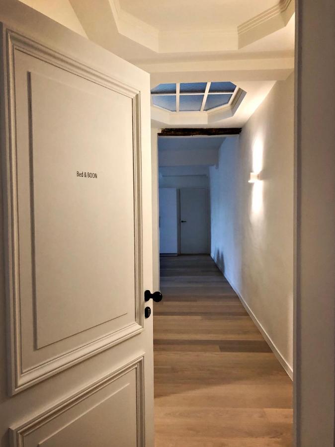 Bed & Boon Apartment